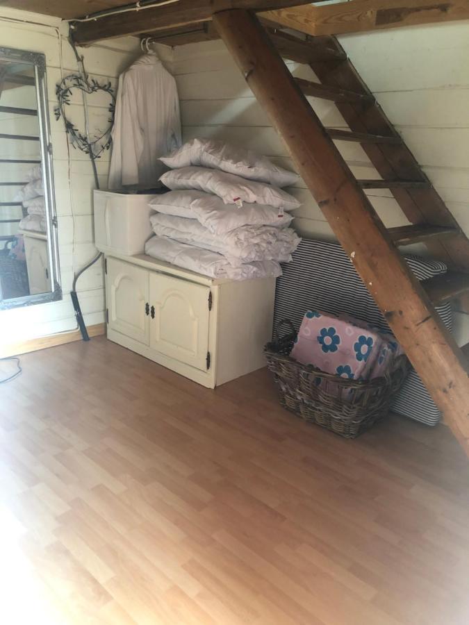 Stabbur Steinbekken, Back To Basic Primitive Overnight Eidsvoll Exterior photo